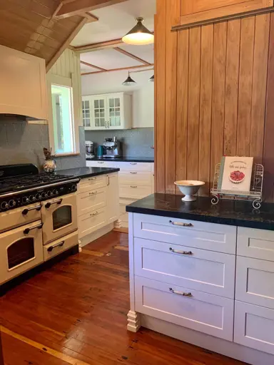 Painted Panelled Kitchen & Stone Tops