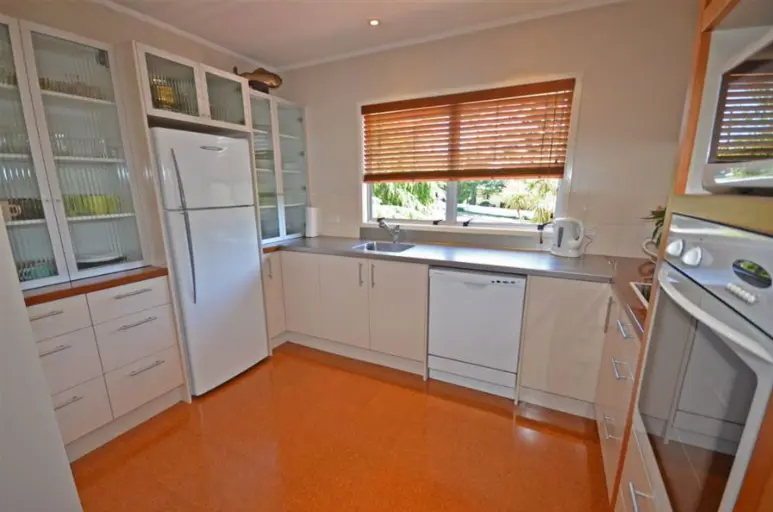 Paint & Linen Stainless Steel