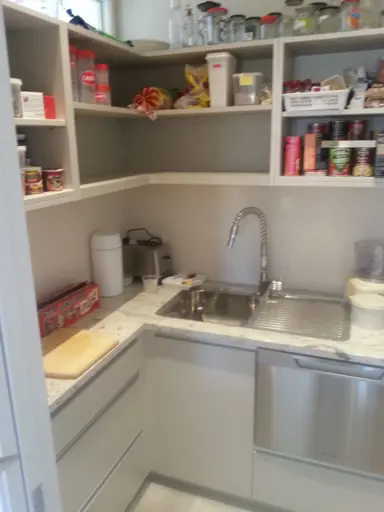 Melteca With Long Aluminium Handles And Granite Tops